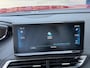Peugeot 3008 1.2 Turbo 130 pk Automaat GT-Look | Afneembare Trekhaak | 4-seizoen Banden | Electrisch bedienbare Kofferklep | Stoelverwarming | Full-LED Koplampen | PDC voor en achter | Dode Hoek Bewaking |