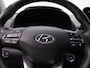 Hyundai Kona Electric EV Fashion 39 kWh / SOH 99,2% / Warmtepomp / Adaptieve Cruise / HUD / Camera / Parkeersensoren / Dodehoek Detectie / Navigatie / Apple Carplay / NL- Auto / Dealer Onderhouden / Fabrieksgarantie tot 13-02-2028 /