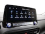 Hyundai Kona Electric EV Fashion 39 kWh / SOH 99,2% / Warmtepomp / Adaptieve Cruise / HUD / Camera / Parkeersensoren / Dodehoek Detectie / Navigatie / Apple Carplay / NL- Auto / Dealer Onderhouden / Fabrieksgarantie tot 13-02-2028 /
