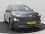 Hyundai Kona Electric EV Fashion 39 kWh / SOH 99,2% / Warmtepomp / Adaptieve Cruise / HUD / Camera / Parkeersensoren / Dodehoek Detectie / Navigatie / Apple Carplay / NL- Auto / Dealer Onderhouden / Fabrieksgarantie tot 13-02-2028 /