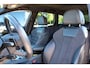 Audi A4 Avant 40 TFSI Sport S line black edition 190 PK | Zwart optiek | Stoelverwarming | Camera | Virtual Cockpit | Elek. klep | Dodehoek | 19 Inch Audi Sport velgen | Navigatie
