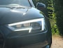 Audi A4 Avant 40 TFSI Sport S line black edition 190 PK | Zwart optiek | Stoelverwarming | Camera | Virtual Cockpit | Elek. klep | Dodehoek | 19 Inch Audi Sport velgen | Navigatie