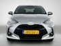 Toyota Yaris 1.5 Hybrid 115 Dynamic Comfort Pack | BTW voertuig | Stoel+stuurverwarming | Parkeersensoren voor+achter | Dodehoek detectie | Draadloze telefoonlader | Apple CarPlay/Android Auto | Cruise Control Adaptive |