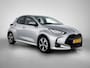 Toyota Yaris 1.5 Hybrid 115 Dynamic Comfort Pack | BTW voertuig | Stoel+stuurverwarming | Parkeersensoren voor+achter | Dodehoek detectie | Draadloze telefoonlader | Apple CarPlay/Android Auto | Cruise Control Adaptive |
