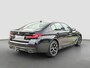 BMW 5-Serie 545e xDrive M-Sport | Trekhaak | 19 inch | Camera | ACC | Carplay | Dealer onderhouden | Stuurwiel verwarmd