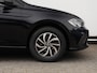 Volkswagen Polo Life Edition 1.0 70 kW 95 pk TSI | Trekhaak afneembaar | App-connect | Stoelverwarming | Camera |