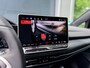 Volkswagen Golf 8.5 1.5 eTSI R-Line (2600 KM!) PANO | HUD | IQ LED