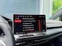 Volkswagen Golf 8.5 1.5 eTSI R-Line (2600 KM!) PANO | HUD | IQ LED