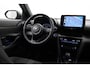 Toyota Yaris Cross 1.5 Hybrid Adventure | Dodehoek detectie | Matrix LED | Head-up display | Apple Carplay / Android Auto | Stoel-/stuurverwarming | Parkeersensoren voor/achter | 18 inch