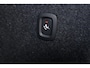 Volvo XC40 B4 Plus Dark - IntelliSafe Assist & Surround - Harman/Kardon audio - Parkeercamera achter - Verwarmde voorstoelen & stuur - Parkeersensoren voor & achter - Elektr. bedienb. voorstoelen met geheugen links - Draadloze tel. lader - Inklapbare trekhaak - 19' LMV