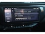 Alfa Romeo Junior ELETTRICA SPECIALE 156PK 54 kWh | "SABELT" SPORTSTOELEN ELEKTRISCH VERSTELBAAR MET LEDEREN/ALCANTARA BEKLEDING | PANORAMISCH SCHUIF/KANTEL DAK | BICOLOR DAK (ZWART DAK) | WARMTEPOMP | TECHNOLOGIE PAKKET (O.A. FULL LED ADAPTIVE MATRIX KOPLAMPEN/DODEHOEK DETECTIE/DRAADLOZE TELEFOONLADER/ACHTERUITRIJ CAMERA/PARKEERSENSOREN VOOR, ACHTER,ZIJKANT) | DRAADLOZE APPLE CARPLAY/ANDROID AUTO | CLIMATE CONTROL | ELEKTRISCH BEDIENBARE ACHTERKLEP | STOEL VERWARMING | ELEKTRISCH BEDIENBARE VOORSTOEL | VERKEERSBORDEN HERKENNING | ADAPTIVE CRUISE CONTROL | KEYLESS ENTRY/START |