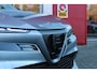 Alfa Romeo Junior ELETTRICA SPECIALE 156PK 54 kWh | "SABELT" SPORTSTOELEN ELEKTRISCH VERSTELBAAR MET LEDEREN/ALCANTARA BEKLEDING | PANORAMISCH SCHUIF/KANTEL DAK | BICOLOR DAK (ZWART DAK) | WARMTEPOMP | TECHNOLOGIE PAKKET (O.A. FULL LED ADAPTIVE MATRIX KOPLAMPEN/DODEHOEK DETECTIE/DRAADLOZE TELEFOONLADER/ACHTERUITRIJ CAMERA/PARKEERSENSOREN VOOR, ACHTER,ZIJKANT) | DRAADLOZE APPLE CARPLAY/ANDROID AUTO | CLIMATE CONTROL | ELEKTRISCH BEDIENBARE ACHTERKLEP | STOEL VERWARMING | ELEKTRISCH BEDIENBARE VOORSTOEL | VERKEERSBORDEN HERKENNING | ADAPTIVE CRUISE CONTROL | KEYLESS ENTRY/START |