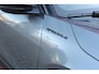 Alfa Romeo Junior ELETTRICA SPECIALE 156PK 54 kWh | "SABELT" SPORTSTOELEN ELEKTRISCH VERSTELBAAR MET LEDEREN/ALCANTARA BEKLEDING | PANORAMISCH SCHUIF/KANTEL DAK | BICOLOR DAK (ZWART DAK) | WARMTEPOMP | TECHNOLOGIE PAKKET (O.A. FULL LED ADAPTIVE MATRIX KOPLAMPEN/DODEHOEK DETECTIE/DRAADLOZE TELEFOONLADER/ACHTERUITRIJ CAMERA/PARKEERSENSOREN VOOR, ACHTER,ZIJKANT) | DRAADLOZE APPLE CARPLAY/ANDROID AUTO | CLIMATE CONTROL | ELEKTRISCH BEDIENBARE ACHTERKLEP | STOEL VERWARMING | ELEKTRISCH BEDIENBARE VOORSTOEL | VERKEERSBORDEN HERKENNING | ADAPTIVE CRUISE CONTROL | KEYLESS ENTRY/START |