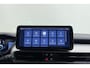 Jeep Avenger 1.2 e-Hybrid Black Edition | VAN €38.750,- VOOR €34.950,-! | JBL Audio | Elektrische kofferklep | Stoelverwarming | Climate control | Stoelverwarming | Navigatie | Voorruitverwarming
