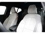Volvo XC40 Single Motor 78KWH Pro | All Season | Keyless | Woolblend | Stoel- en stuurverwarming | 19" 5-spaaks Black/DC | 4 seizoenen banden | 5-Sitzer