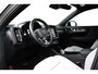 Volvo XC40 Single Motor 78KWH Pro | All Season | Keyless | Woolblend | Stoel- en stuurverwarming | 19" 5-spaaks Black/DC | 4 seizoenen banden | 5-Sitzer