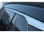 Toyota Corolla Cross Hybrid 140 Style Automaat | Premium Pack | Stoelverwarming voorstoelen | Stuurwielverwarming | Stoelbekleding van luxe stof antraciet met zwarte kunstlederen accenten | Parkeer- & manoeuvreerhulp d.