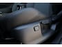 Toyota Corolla Cross Hybrid 140 Style Automaat | Premium Pack | Stoelverwarming voorstoelen | Stuurwielverwarming | Stoelbekleding van luxe stof antraciet met zwarte kunstlederen accenten | Parkeer- & manoeuvreerhulp d.