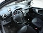 Peugeot 107 1.0-12V Black & Silver Airconditioning, Complete onderhoudshistorie, Leer/Alcantara bekleding, Lichtmetalen velgen.