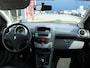 Peugeot 107 1.0-12V Black & Silver Airconditioning, Complete onderhoudshistorie, Leer/Alcantara bekleding, Lichtmetalen velgen.