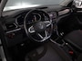 Volkswagen T-Cross 1.0 TSI Style 115pk 6bak| Navigatie| alarm| 17'LM-velgen | Extra getint glas