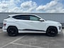 Hyundai Kona Electric Pure Edition 64.8 kWh / €1500,- Voordeel / Uit Voorraad Leverbaar / Stoel- & Stuurverwarming / Achteruitrijcamera / Parkeersensoren Voor + Achter / Dynamische Navigatie / Climate Control / Adaptive Cruise Control /