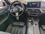 BMW 5-Serie Touring 530e M-SPORT PANO l H/K l SFEER l LED l CARPLAY l LEDER l ORG.NL l DEALER OH l 1e EIG l NAP l BTW