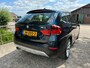 BMW X1 SDrive20i Upgrade Edition | Navi + Leder + Cruise Nu € 9.975,-!!!