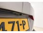 Volvo V60 2.0 T5 250pk Inscription | Apple carplay/Android auto | Trekhaak | HUD | Parkeercamera | Climate control | Stoel/Stuurverwarming | Lederen bekleding | Navigatie | Panoramadak | Cruise control Adaptief |