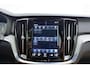 Volvo V60 2.0 T5 250pk Inscription | Apple carplay/Android auto | Trekhaak | HUD | Parkeercamera | Climate control | Stoel/Stuurverwarming | Lederen bekleding | Navigatie | Panoramadak | Cruise control Adaptief |