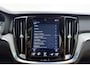 Volvo V60 2.0 T5 250pk Inscription | Apple carplay/Android auto | Trekhaak | HUD | Parkeercamera | Climate control | Stoel/Stuurverwarming | Lederen bekleding | Navigatie | Panoramadak | Cruise control Adaptief |