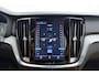 Volvo V60 2.0 T5 250pk Inscription | Apple carplay/Android auto | Trekhaak | HUD | Parkeercamera | Climate control | Stoel/Stuurverwarming | Lederen bekleding | Navigatie | Panoramadak | Cruise control Adaptief |