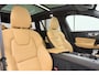 Volvo V60 2.0 T5 250pk Inscription | Apple carplay/Android auto | Trekhaak | HUD | Parkeercamera | Climate control | Stoel/Stuurverwarming | Lederen bekleding | Navigatie | Panoramadak | Cruise control Adaptief |