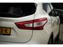 Nissan Qashqai 1.2 Premier Edition | Panorama dak | Leder | Cruise control | Climate control | Stoelverw. | Trekhaak |