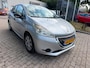 Peugeot 208 1.2 VTi Access 5 deurs, nette auto ( parkeer schadetje ) loopt, rijd, remt schakelt goed, geen storingen, meeneemprijs