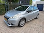 Peugeot 208 1.2 VTi Access 5 deurs, nette auto ( parkeer schadetje ) loopt, rijd, remt schakelt goed, geen storingen, meeneemprijs
