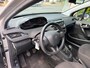 Peugeot 208 1.2 VTi Access 5 deurs, nette auto ( parkeer schadetje ) loopt, rijd, remt schakelt goed, geen storingen, meeneemprijs
