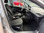 Peugeot 208 1.2 VTi Access 5 deurs, nette auto ( parkeer schadetje ) loopt, rijd, remt schakelt goed, geen storingen, meeneemprijs