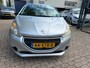 Peugeot 208 1.2 VTi Access 5 deurs, nette auto ( parkeer schadetje ) loopt, rijd, remt schakelt goed, geen storingen, meeneemprijs