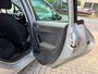 Peugeot 208 1.2 VTi Access 5 deurs, nette auto ( parkeer schadetje ) loopt, rijd, remt schakelt goed, geen storingen, meeneemprijs