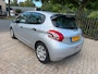 Peugeot 208 1.2 VTi Access 5 deurs, nette auto ( parkeer schadetje ) loopt, rijd, remt schakelt goed, geen storingen, meeneemprijs