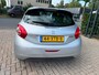 Peugeot 208 1.2 VTi Access 5 deurs, nette auto ( parkeer schadetje ) loopt, rijd, remt schakelt goed, geen storingen, meeneemprijs