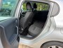 Peugeot 208 1.2 VTi Access 5 deurs, nette auto ( parkeer schadetje ) loopt, rijd, remt schakelt goed, geen storingen, meeneemprijs