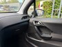 Peugeot 208 1.2 VTi Access 5 deurs, nette auto ( parkeer schadetje ) loopt, rijd, remt schakelt goed, geen storingen, meeneemprijs