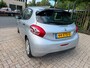 Peugeot 208 1.2 VTi Access 5 deurs, nette auto ( parkeer schadetje ) loopt, rijd, remt schakelt goed, geen storingen, meeneemprijs
