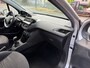Peugeot 208 1.2 VTi Access 5 deurs, nette auto ( parkeer schadetje ) loopt, rijd, remt schakelt goed, geen storingen, meeneemprijs