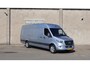 Mercedes-Benz Sprinter 319 CDI | AUT. | L4 H2 | PRO | DISTRONIC PLUS | APPLE CARPLAY/ANDROID AUTO | TREKHAAK | LM VELGEN | 3-ZITS | STOELVERWARMING | CERTIFIED