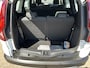 Dacia Jogger 1.0 TCe 110 7-Persoons Airco Cruise controle Trekhaak 1200kg trekgewicht Radio Elektrische ramen voor USB aansluiting Isofix
