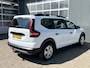 Dacia Jogger 1.0 TCe 110 7-Persoons Airco Cruise controle Trekhaak 1200kg trekgewicht Radio Elektrische ramen voor USB aansluiting Isofix