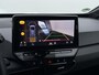 Volkswagen ID.3 Pro 58 kWh | Steunhaak | 18" | Stuur-/Stoelverwarming | Navigatie | Warmtepomp | Camera |